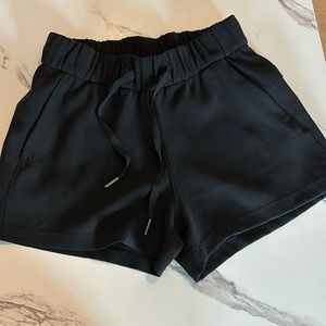 Lulu lemon flowy shorts